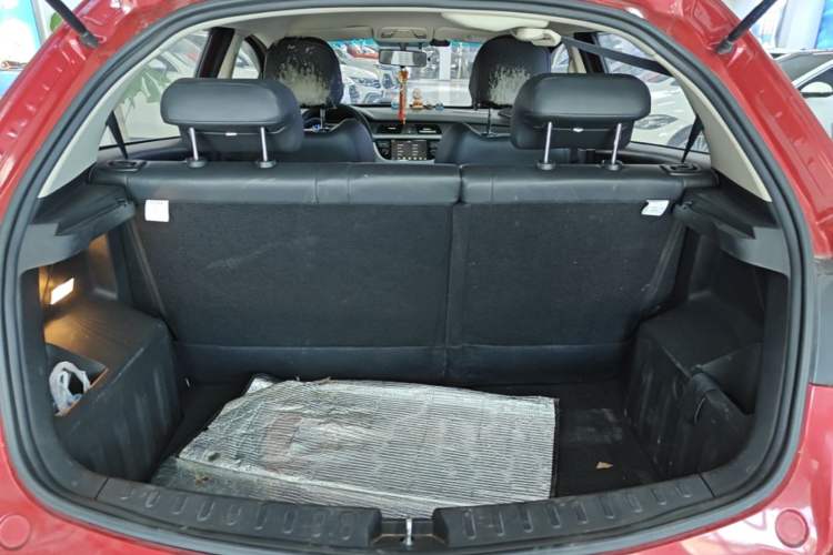 Used Geely Auto Vision X3 2017 1.5L Automatic Elite Model Trunk