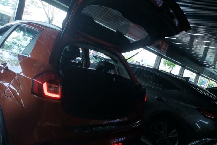 Used Geely Auto Vision X3 2017 1.5L Manual Luxury Model Trunk