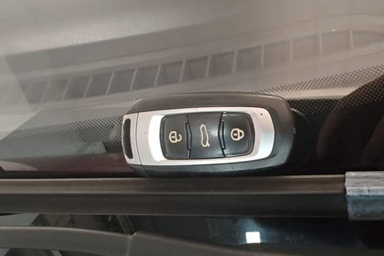 Used Geely Auto Vision X3 2017 1.5L Automatic Luxury Model Vehicle Key
