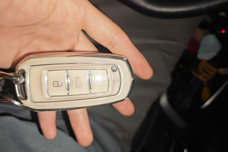 Used Geely Auto Vision X3 2017 1.5L Automatic Luxury Model Vehicle Key