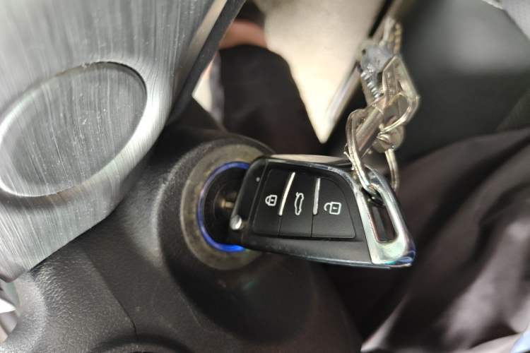 Used Geely Auto Vision X3 2017 1.5L Manual Elite Model Vehicle Key