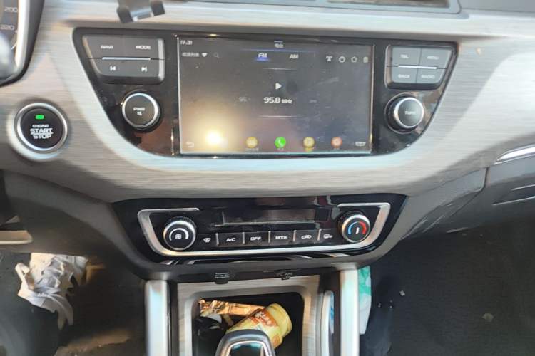 Used Geely Auto Vision X3 2017 1.5L Automatic Elite Model Audio And AC Panel