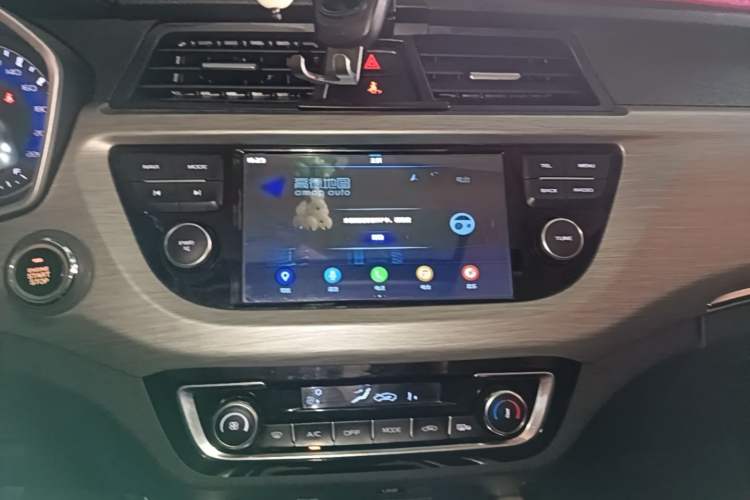 Used Geely Auto Vision X3 2017 1.5L Manual Luxury Model Audio And AC Panel