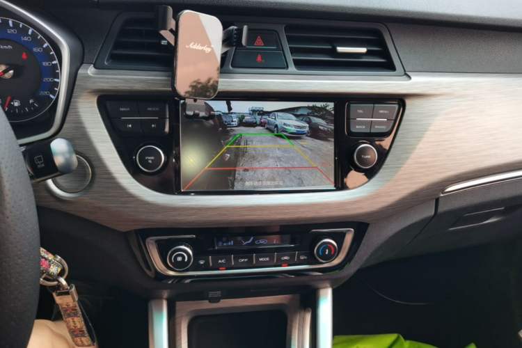 Used Geely Auto Vision X3 2017 1.5L Manual Elite Model Audio And AC Panel