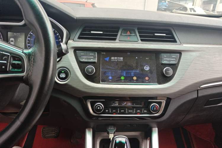 Used Geely Auto Vision X3 2017 1.5L Automatic Elite Model Audio And AC Panel