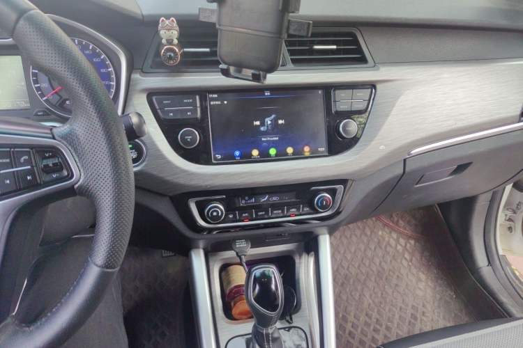 Used Geely Auto Vision X3 2017 1.5L Automatic Elite Model Audio And AC Panel