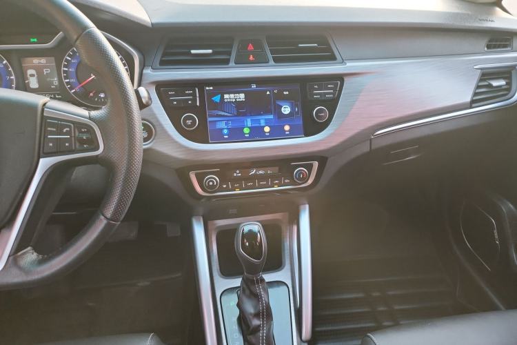 Used Geely Auto Vision X3 2017 1.5L Automatic Elite Model Audio And AC Panel