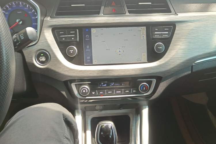 Used Geely Auto Vision X3 2017 1.5L Automatic Elite Model Audio And AC Panel