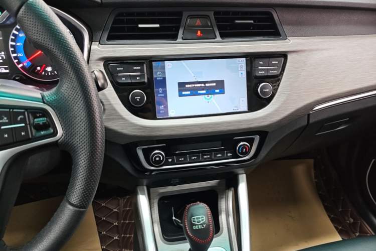 Used Geely Auto Vision X3 2017 1.5L Automatic Luxury Model Audio And AC Panel