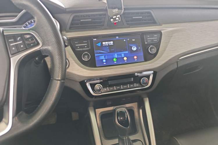 Used Geely Auto Vision X3 2017 1.5L Automatic Elite Model Audio And AC Panel