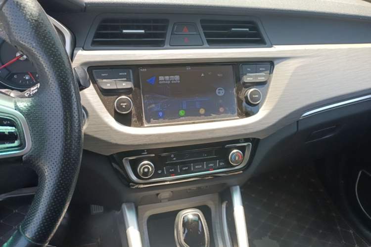 Used Geely Auto Vision X3 2017 1.5L Automatic Elite Model Audio And AC Panel