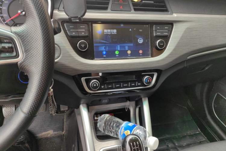 Used Geely Auto Vision X3 2017 1.5L Manual Elite Model Audio And AC Panel