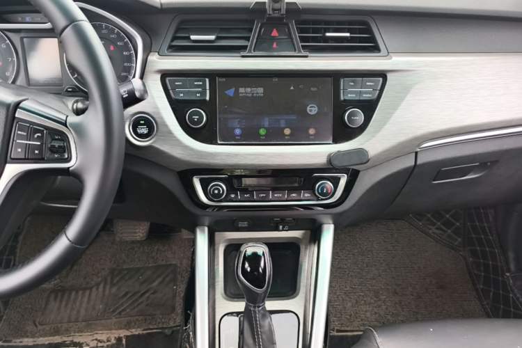 Used Geely Auto Vision X3 2017 1.5L Automatic Elite Model Audio And AC Panel