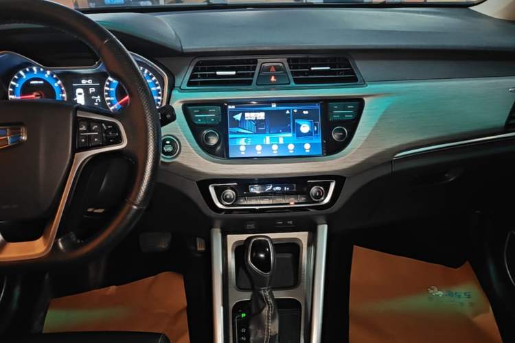 Used Geely Auto Vision X3 2017 1.5L Automatic Luxury Model Audio And AC Panel