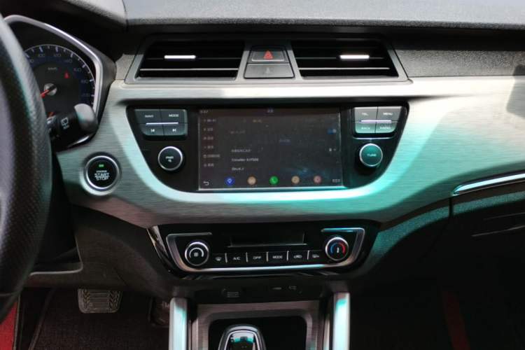Used Geely Auto Vision X3 2017 1.5L Automatic Elite Model Audio And AC Panel