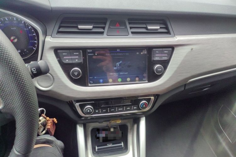 Used Geely Auto Vision X3 2017 1.5L Manual Elite Model Audio And AC Panel