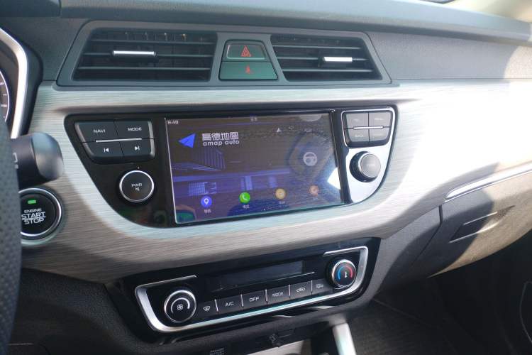 Used Geely Auto Vision X3 2017 1.5L Automatic Elite Model Audio And AC Panel