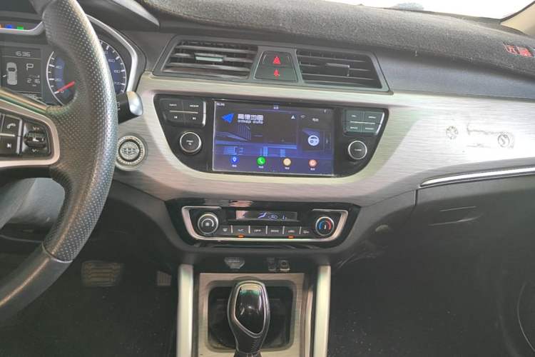Used Geely Auto Vision X3 2017 1.5L Automatic Elite Model Audio And AC Panel