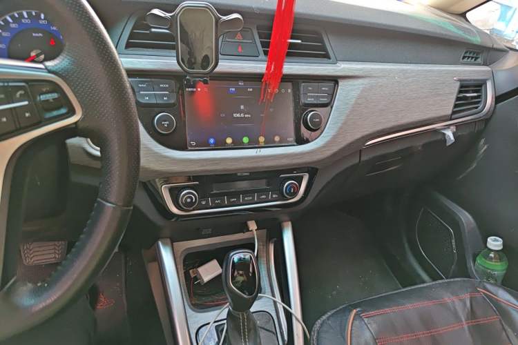 Used Geely Auto Vision X3 2017 1.5L Automatic Elite Model Audio And AC Panel
