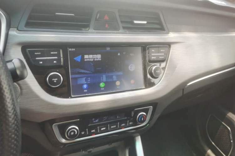 Used Geely Auto Vision X3 2017 1.5L Manual Elite Model Audio And AC Panel