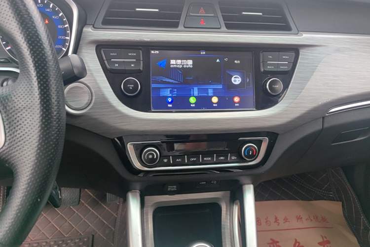 Used Geely Auto Vision X3 2017 1.5L Manual Elite Model Audio And AC Panel