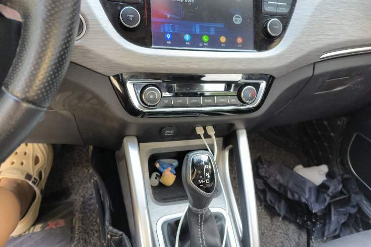 Used Geely Auto Vision X3 2017 1.5L Automatic Elite Model Audio And AC Panel