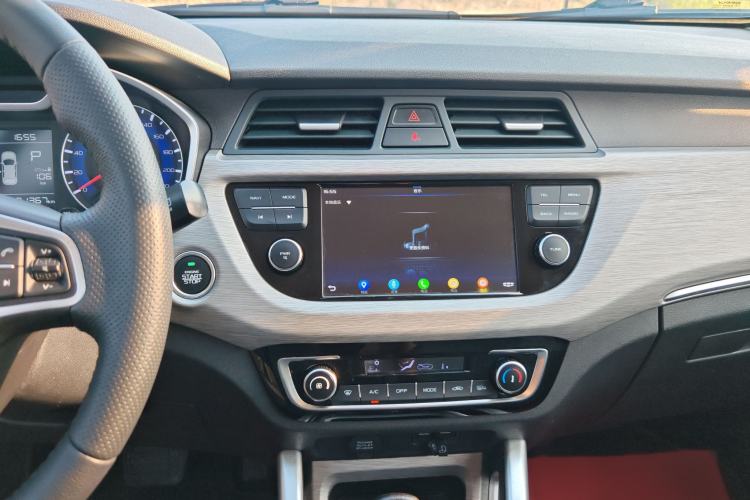 Used Geely Auto Vision X3 2017 1.5L Automatic Luxury Model Audio And AC Panel