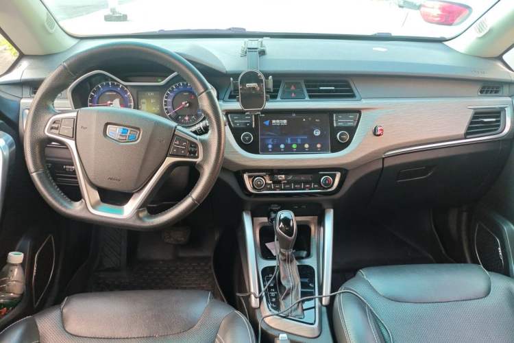 Used Geely Auto Vision X3 2017 1.5L Automatic Luxury Model Center Console