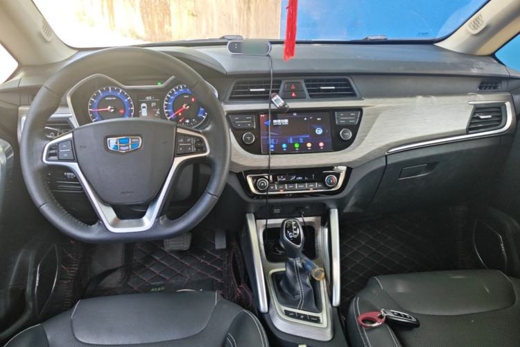 Used Geely Auto Vision X3 2017 1.5L Automatic Luxury Model Center Console