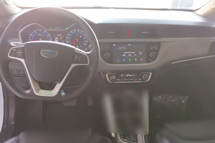 Used Geely Auto Vision X3 2017 1.5L Automatic Luxury Model Center Console
