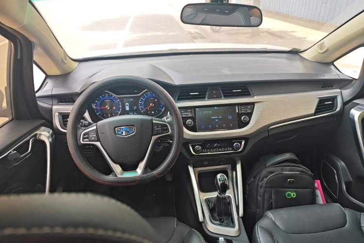 Used Geely Auto Vision X3 2017 1.5L Manual Luxury Model Center Console