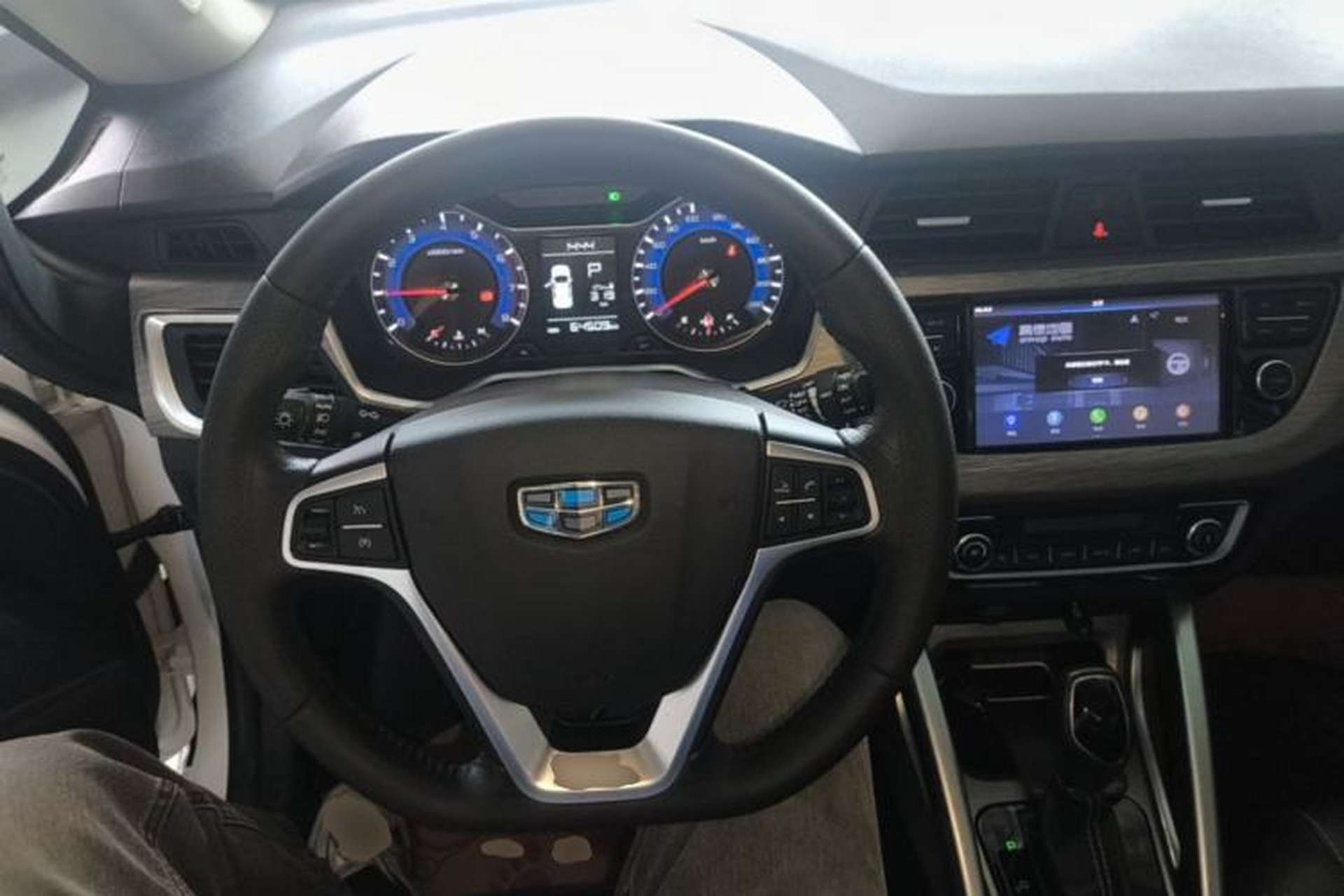 Used Geely Auto Vision X3 2017 1.5L Automatic Luxury Model Center Console