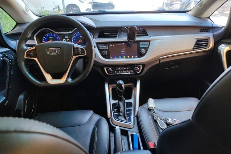 Used Geely Auto Vision X3 2017 1.5L Automatic Luxury Model Center Console