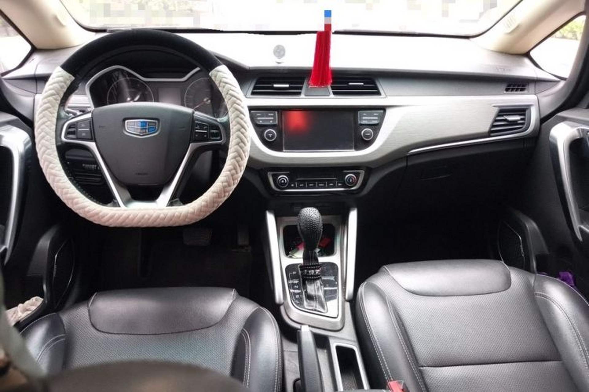 Used Geely Auto Vision X3 2017 1.5L Automatic Luxury Model Center Console