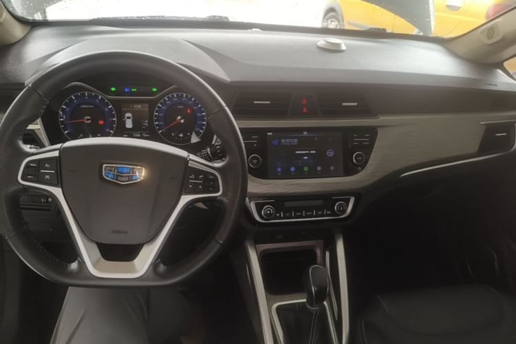 Used Geely Auto Vision X3 2017 1.5L Manual Luxury Model Center Console