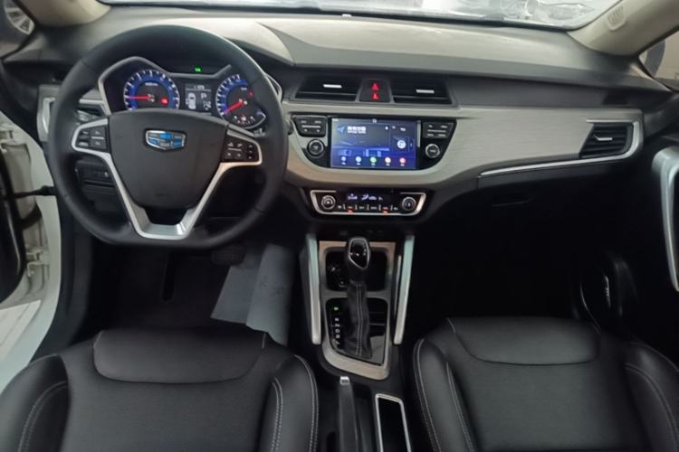 Used Geely Auto Vision X3 2017 1.5L Automatic Luxury Model Center Console