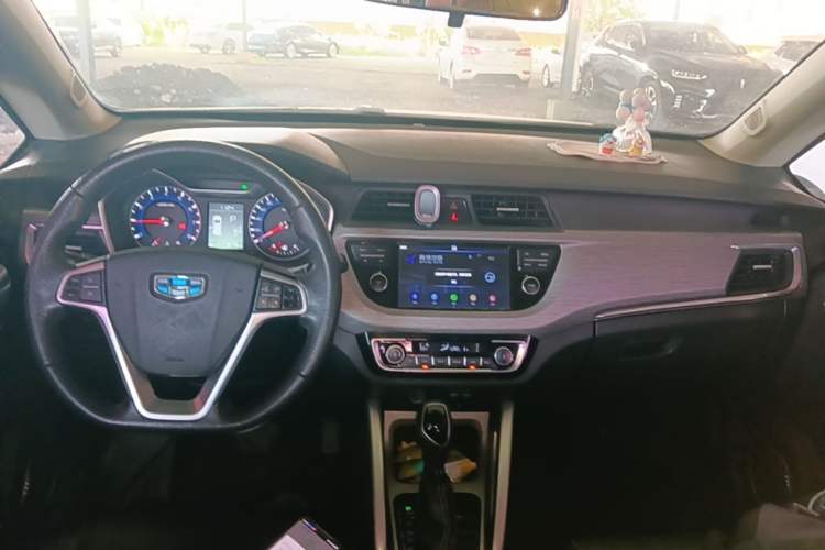 Used Geely Auto Vision X3 2017 1.5L Automatic Luxury Model Center Console
