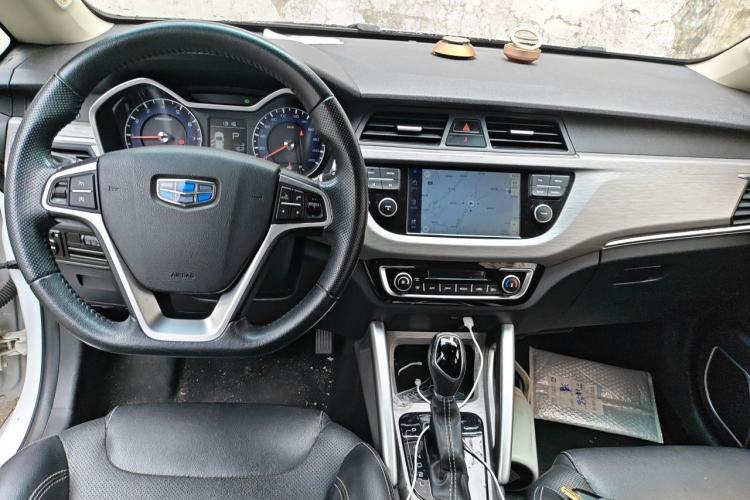 Used Geely Auto Vision X3 2017 1.5L Automatic Luxury Model Center Console