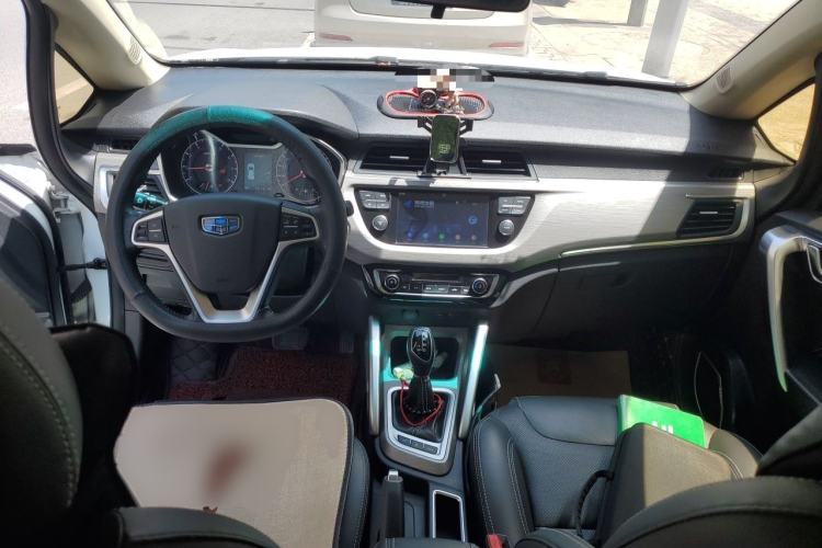 Used Geely Auto Vision X3 2017 1.5L Automatic Luxury Model Center Console