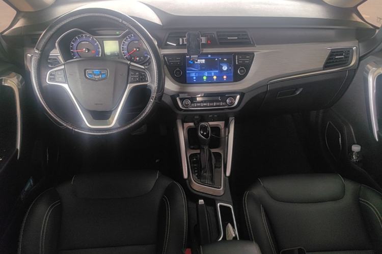 Used Geely Auto Vision X3 2017 1.5L Automatic Elite Model Center Console