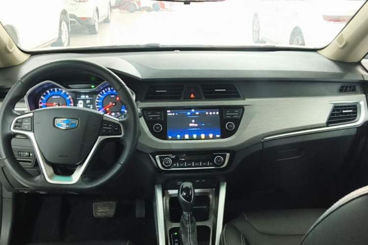 Used Geely Auto Vision X3 2017 1.5L Automatic Elite Model Center Console