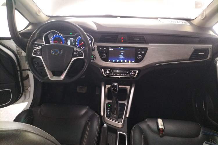 Used Geely Auto Vision X3 2017 1.5L Automatic Luxury Model Center Console