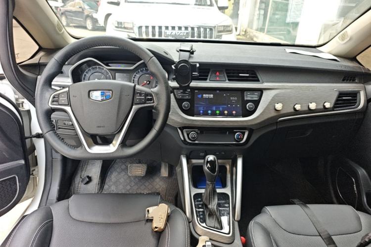 Used Geely Auto Vision X3 2017 1.5L Automatic Luxury Model Center Console
