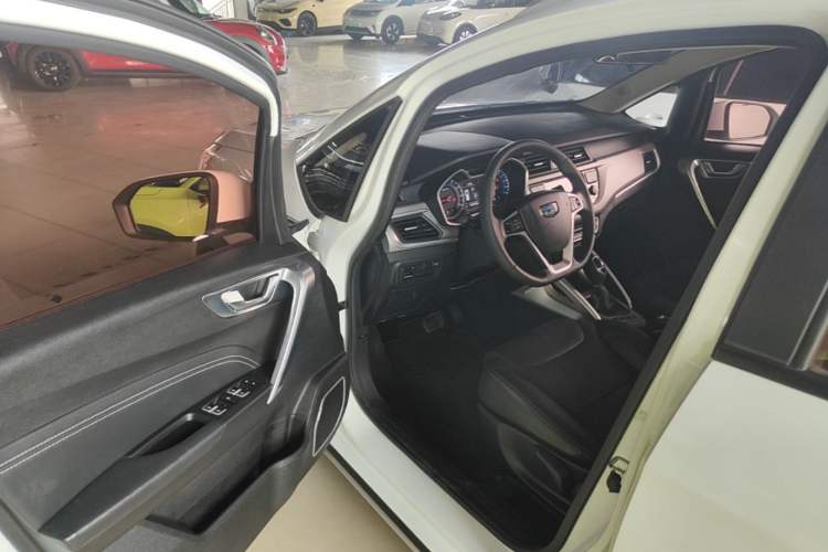 Used Geely Auto Vision X3 2017 1.5L Automatic Luxury Model Driver Seat