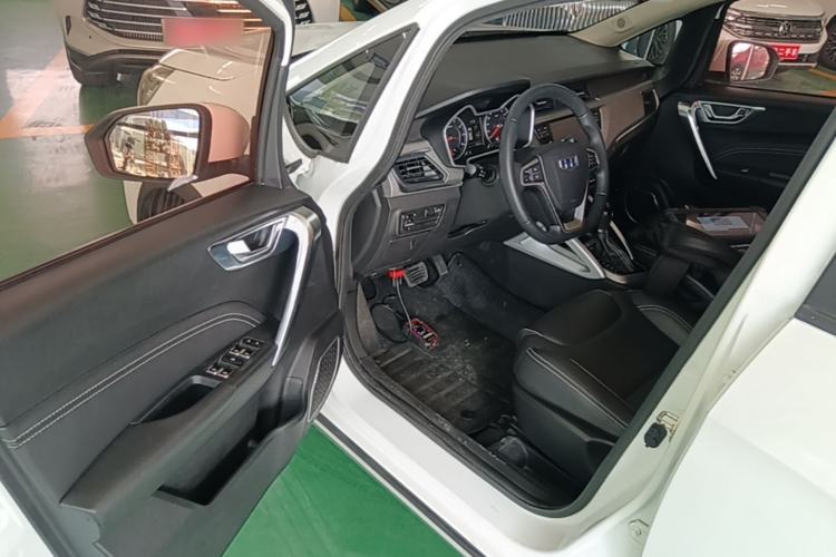 Used Geely Auto Vision X3 2017 1.5L Automatic Elite Model Driver Seat