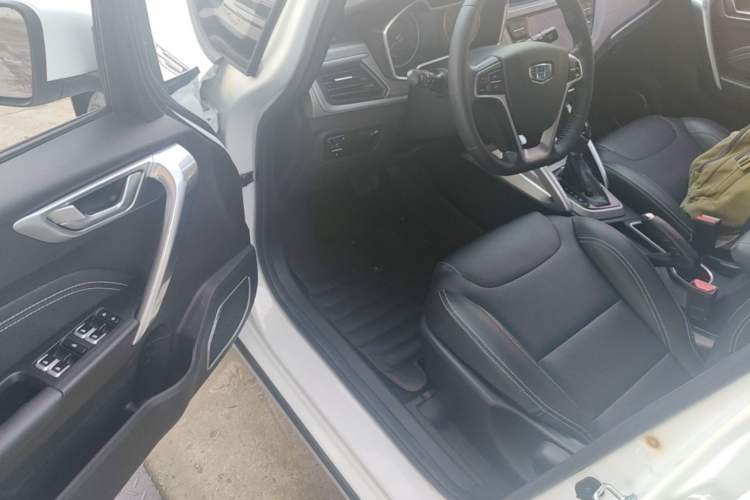 Used Geely Auto Vision X3 2017 1.5L Automatic Elite Model Driver Seat