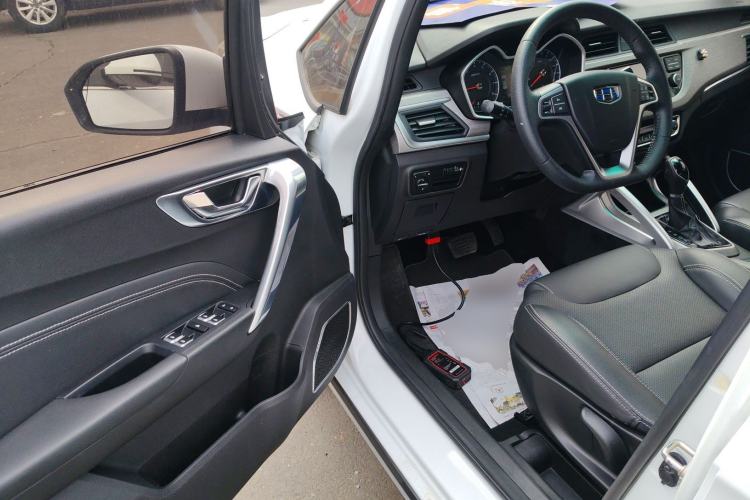 Used Geely Auto Vision X3 2017 1.5L Automatic Luxury Model Driver Seat