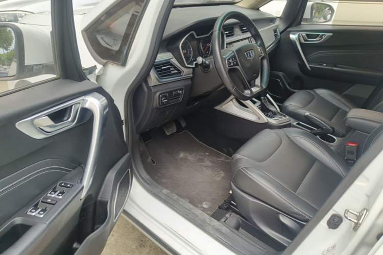 Used Geely Auto Vision X3 2017 1.5L Automatic Luxury Model Driver Seat