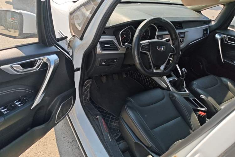 Used Geely Auto Vision X3 2017 1.5L Manual Elite Model Driver Seat