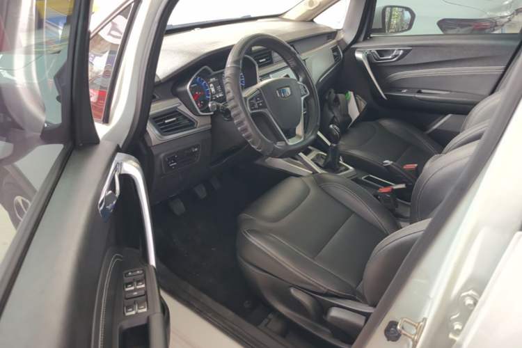 Used Geely Auto Vision X3 2017 1.5L Manual Luxury Model Driver Seat